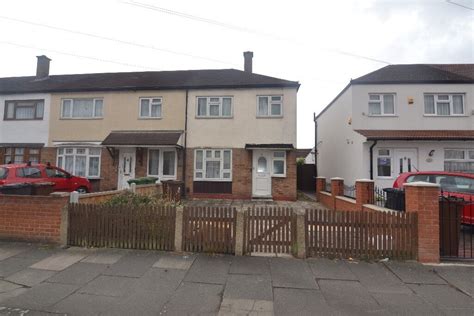 Last Updated: 03/11/2023 9. . 3 bedroom house to rent in barking dss welcome private